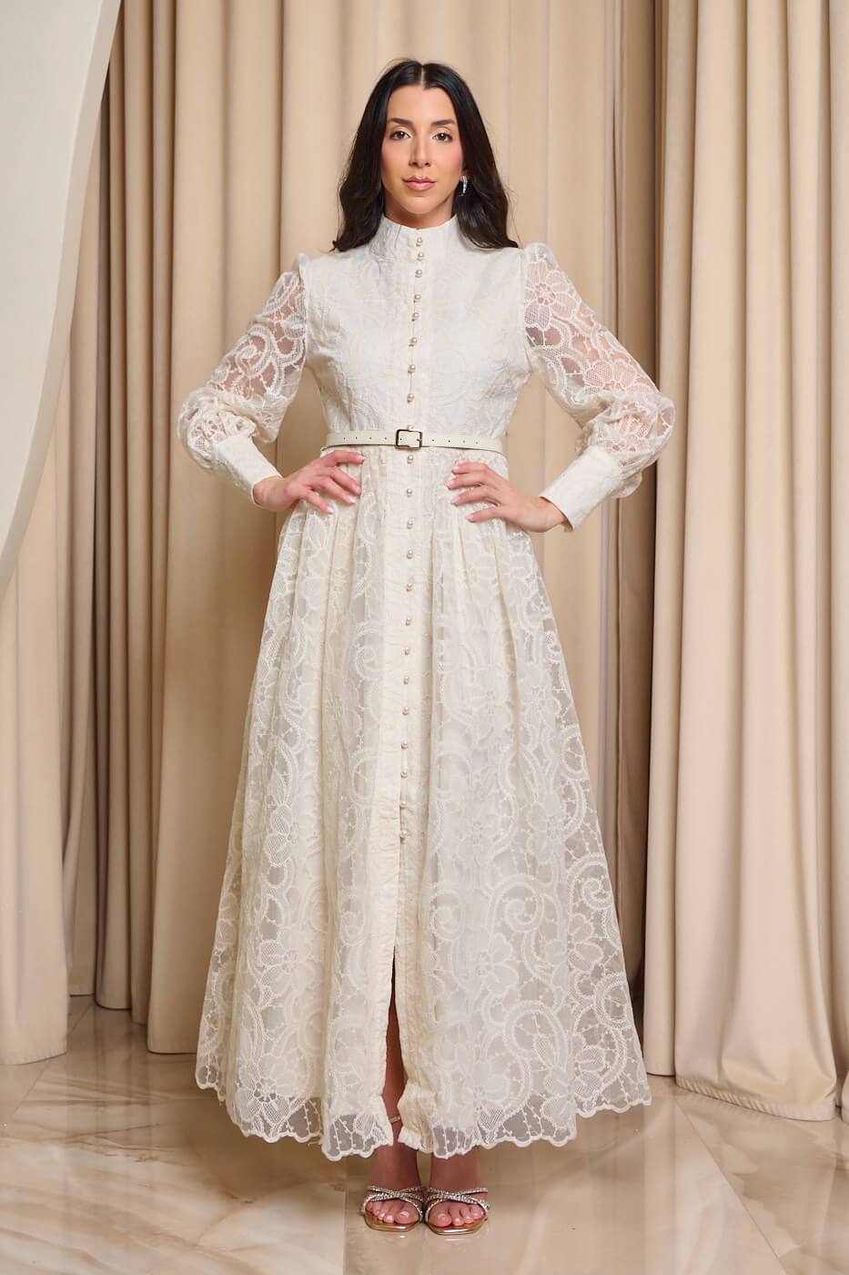 GA-2184 Φόρεμα maxi με δαντέλα και ζώνη μπεζ