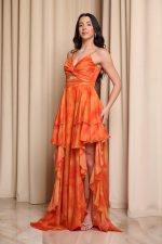 Φόρεμα maxi με βολάν και λεπτομέρεια αλυσίδα πορτοκαλί - Image 4