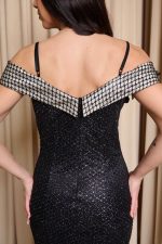 Φόρεμα maxi off shoulder με 3D λεπτομέρεια μαύρο - Image 7