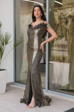 Φόρεμα maxi off shoulder με 3D λεπτομέρεια χρυσό - Image 4