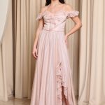 Φόρεμα maxi off shoulder με τρισδιάστατο γκλίτερ απαλό ροζ