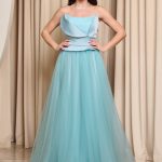 Φόρεμα maxi στράπλες με τούλι γαλάζιο