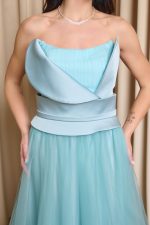 Φόρεμα maxi στράπλες με τούλι γαλάζιο - Image 6