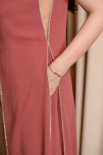 Ολόσωμη φόρμα με V ντεκολτέ και στρας σάπιο μήλο - Image 8