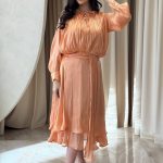 Φόρεμα midi σατινέ πορτοκαλί