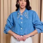 Πουκάμισο τζιν με διακοσμημένο πέτο γιακά