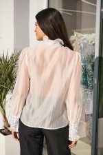 Πουκάμισο με φραμπαλά και πέρλες λευκό - Image 6