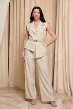 Σετ γιλέκο - παντελόνι με ζώνη μπεζ - Image 2