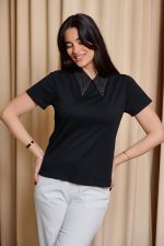 Μπλούζα κοντομάνικη με διακοσμημένο πέτο γιακά μαύρη - Image 2