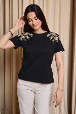 Μπλούζα κοντομάνικη με κεντήματα στους ώμους μαύρη - Image 2