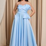 Φόρεμα midi στράπλες με σχέδιο φιόγκο baby blue