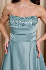 Φόρεμα maxi στράπλες με λεπτομέρεια παγιέτα μέντα - Image 7