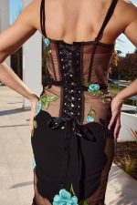 Φόρεμα maxi γοργονέ με ανάγλυφα σχέδια nude - πετρόλ - Image 7