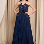 Φόρεμα maxi στράπλες πλισέ με 3D λουλούδι midnight blue