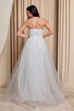 Φόρεμα maxi στράπλες με πέρλες και αποσπώμενη ουρά άσπρο - Image 5