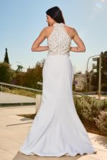 Φόρεμα maxi γοργονέ με halter λαιμόκοψη και πέρλες άσπρο - Image 4