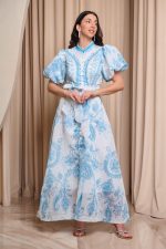 Φόρεμα maxi με γαλάζιο λαχούρ print και στρας άσπρο