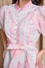 Φόρεμα maxi με ροζ λαχούρ print και στρας άσπρο - Image 6