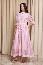 Φόρεμα maxi με 3D λεπτομέρειες baby pink - Image 3