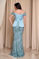 Φόρεμα maxi γοργονέ off shoulder με σατέν μπούστο μέντα - Image 5