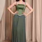 Φόρεμα maxi με ενσωματωμένο σατέν κορσέ και πέρλες olive