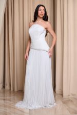 Φόρεμα maxi στράπλες πλισέ με λεπτομέρεια χάντρες άσπρο - Image 4