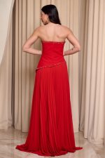 Φόρεμα maxi στράπλες πλισέ με λεπτομέρεια χάντρες κόκκινο - Image 5