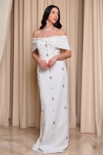 Φόρεμα maxi off shoulder με διακοσμητικές πέτρες άσπρο - Image 2