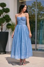 Φόρεμα midi με τρισδιάστατο γκλίτερ και ραμμένη ζώνη γαλάζιο - Image 2