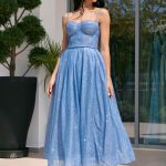 Φόρεμα midi με τρισδιάστατο γκλίτερ και ραμμένη ζώνη γαλάζιο