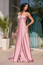 Φόρεμα maxi σατέν στράπλες με σκίσιμο dusty pink - Image 3