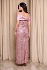 Φόρεμα maxi off shoulder με παγιέτες και χάντρες baby pink - Image 4