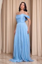Φόρεμα maxi off shoulder με πιέτες baby blue - Image 3