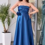 Φόρεμα maxi γυαλιστερός ταφτάς με 3D λουλούδι navy blue