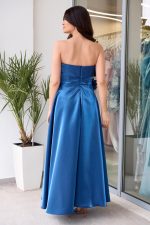 Φόρεμα maxi γυαλιστερός ταφτάς με 3D λουλούδι navy blue - Image 5