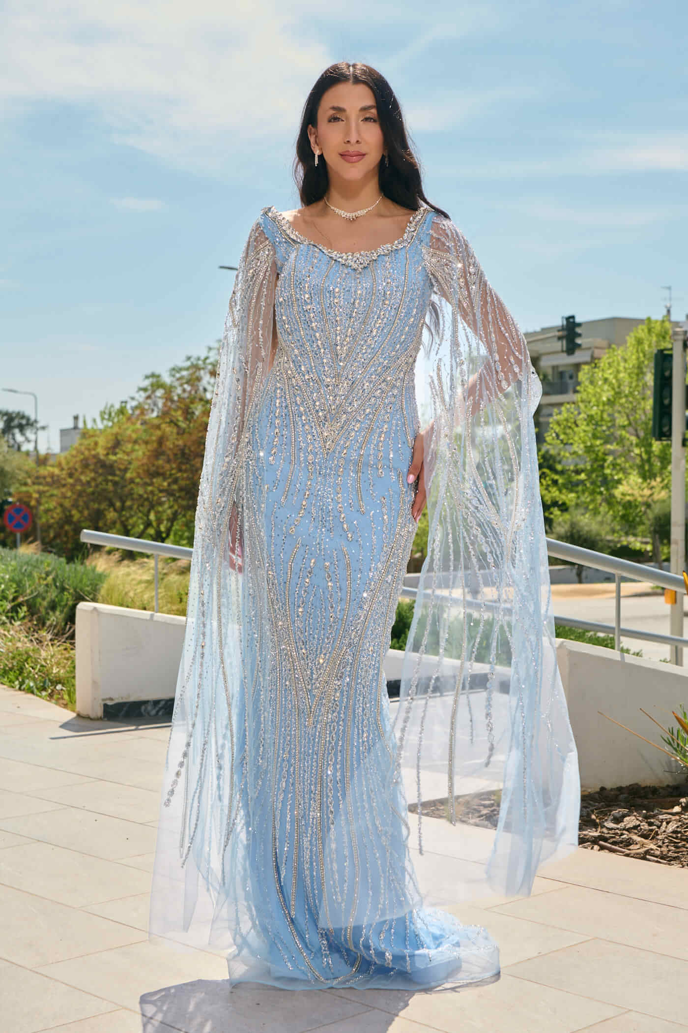 Φόρεμα maxi διακοσμημένο με πέτρες και στρας baby blue