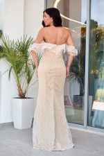 Φόρεμα maxi off shoulder με δαντέλα μπεζ - Image 4