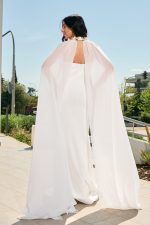 Φόρεμα maxi γοργονέ με αποσπώμενη κάπα άσπρο - Image 5