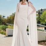 Φόρεμα maxi γοργονέ με αποσπώμενη κάπα άσπρο