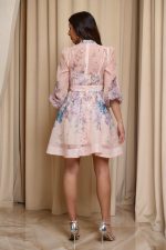 Φόρεμα mini με floral print και στρας σομόν - Image 5