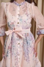 Φόρεμα mini με floral print και στρας σομόν - Image 6