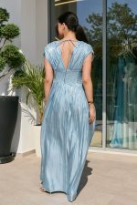 Φόρεμα maxi σατινέ με V ντεκολτέ και πιέτες γαλάζιο - Image 5