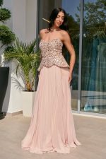 Φόρεμα maxi πλισέ με πέπλουμ λεπτομέρεια ροζ πούδρα - Image 3