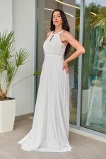 Φόρεμα maxi πλισέ με halter λαιμόκοψη και ραμμένη ζώνη άσπρο - Image 3