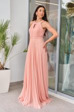 Φόρεμα maxi πλισέ με halter λαιμόκοψη και ραμμένη ζώνη σομόν - Image 4