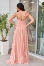 Φόρεμα maxi πλισέ με halter λαιμόκοψη και ραμμένη ζώνη σομόν - Image 5