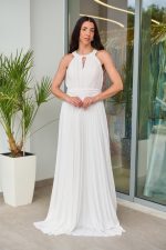 Φόρεμα maxi πλισέ με halter λαιμόκοψη και ραμμένη ζώνη άσπρο