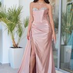 Φόρεμα maxi στράπλες σατεν με στρας baby pink