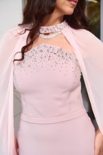 Φόρεμα maxi με πέτρες και αποσπώμενη κάπα baby pink - Image 6