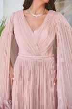Φόρεμα midi με κρουαζέ μπούστο και κάπα dusty pink - Image 6